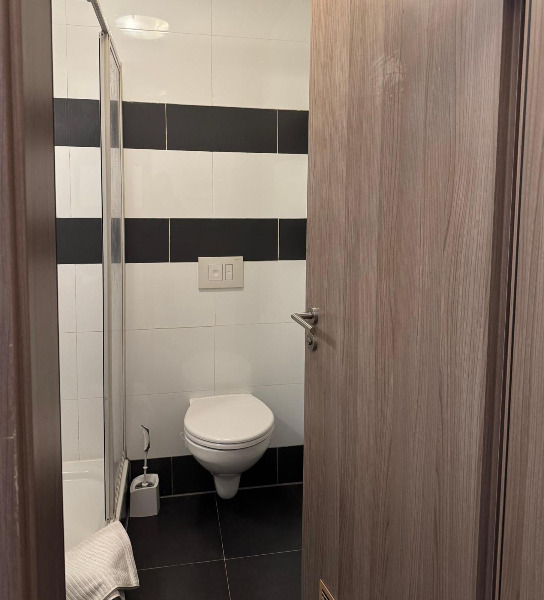 Hotel-Pension Alt-Heidenberg Зиген Экстерьер фото